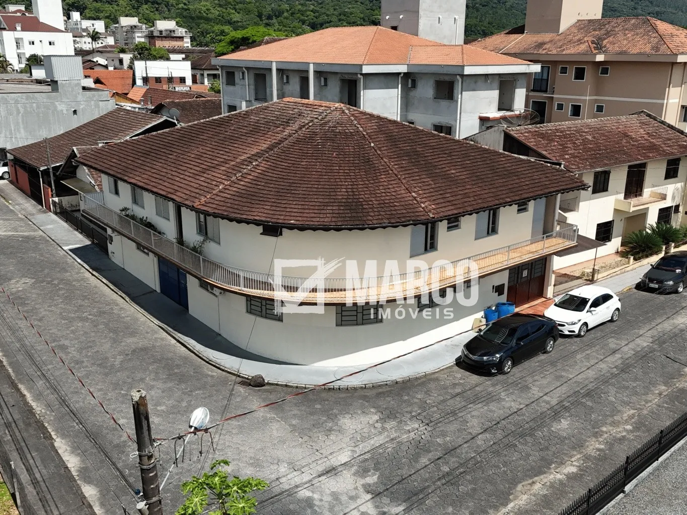 Prédio comercial e residencial à venda em ótima localização — foto 2