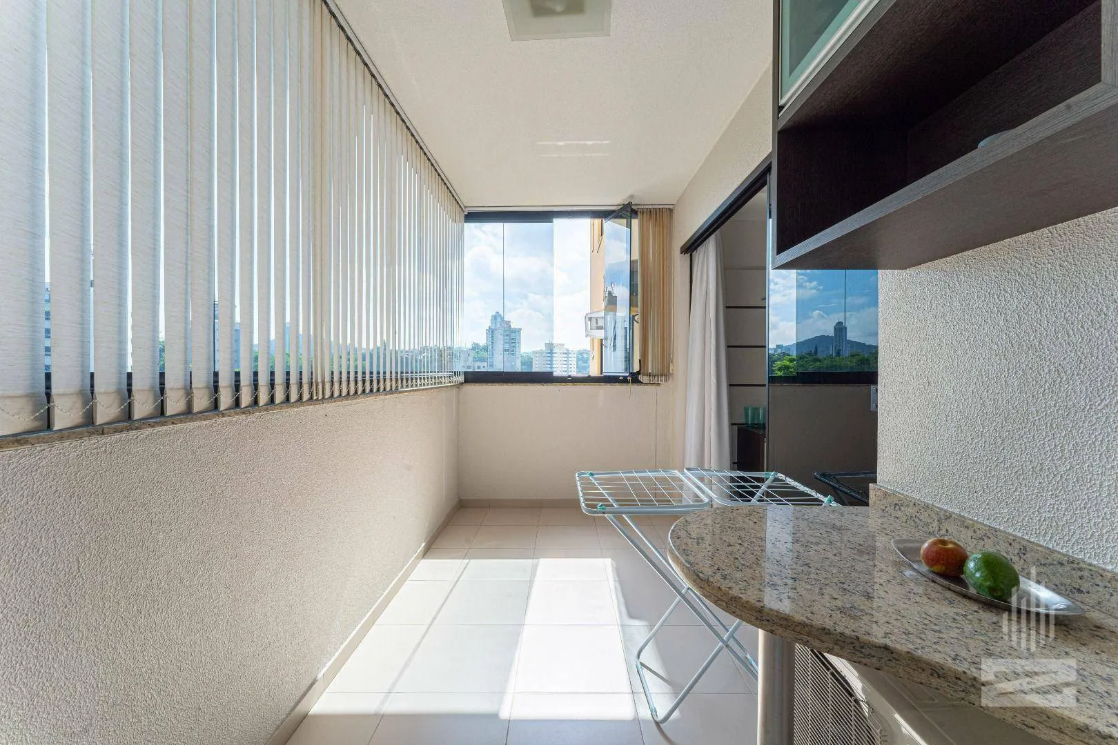 Apartamento à Venda com 2 Dormitórios e Mobiliado em Ótima Localização no bairro Vila Nova em Blumenau — foto 6