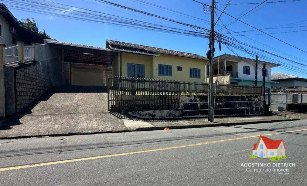 Imperdivel ! Residencia em Alv. C/laje C/Parte Averbada + Edicula e Terreno C/Area de 366 m2 No Jardim Iririu! — foto 4