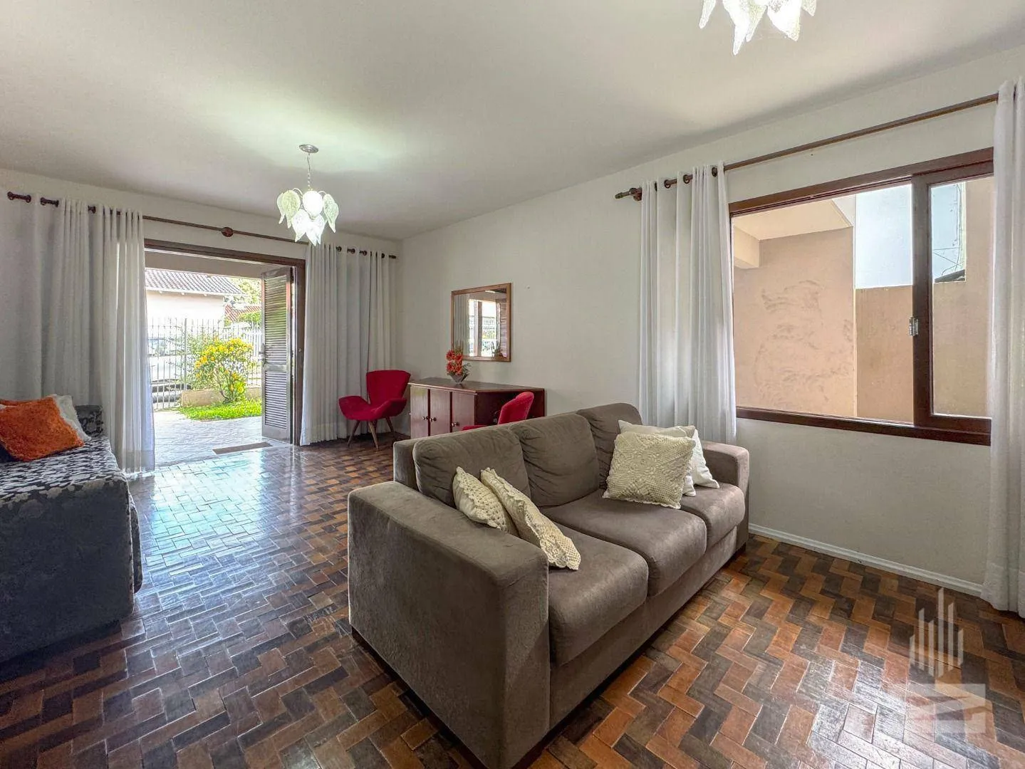 Casa à Venda com 5 Dormitórios e Semimobiliada no bairro Garcia em Blumenau — foto 2