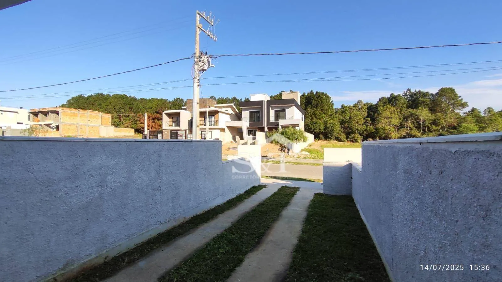 Sobrado 2 Suítes com Sótão Multifuncional (Quarto/Escritório) - Rio Vermelho, com Escritura! — foto 3