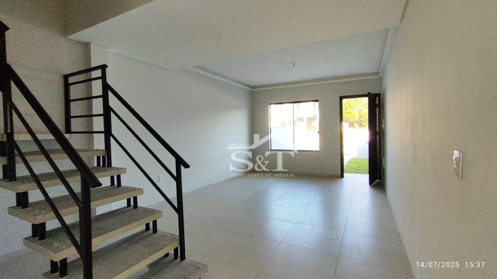 Sobrado 2 Suítes com Sótão Multifuncional (Quarto/Escritório) - Rio Vermelho, com Escritura! — foto 7