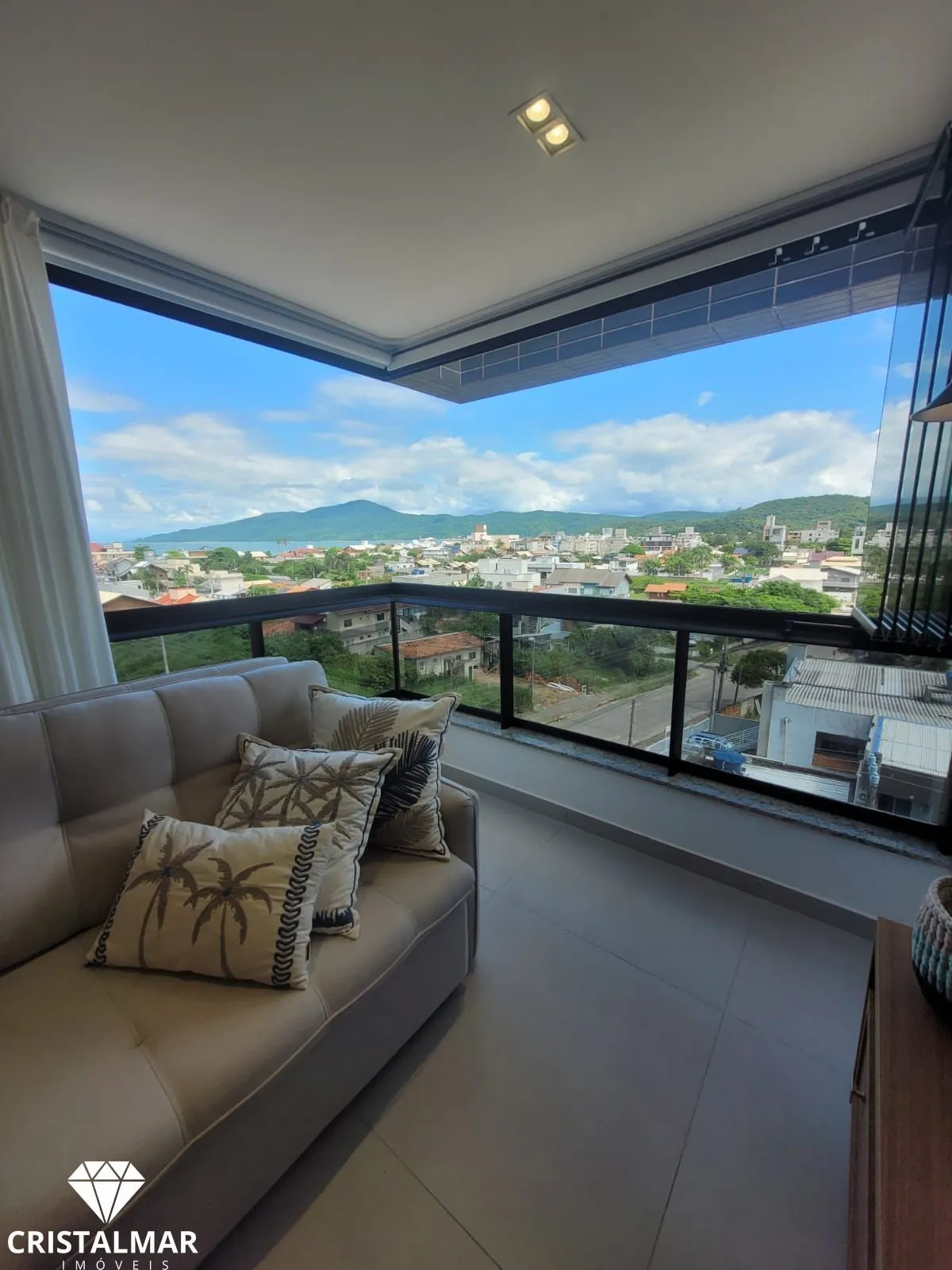 COBERTURA DUPLEX COM 3 SUÍTES A APENAS 200M DA PRAIA DO CANTO GRANDE — foto 2