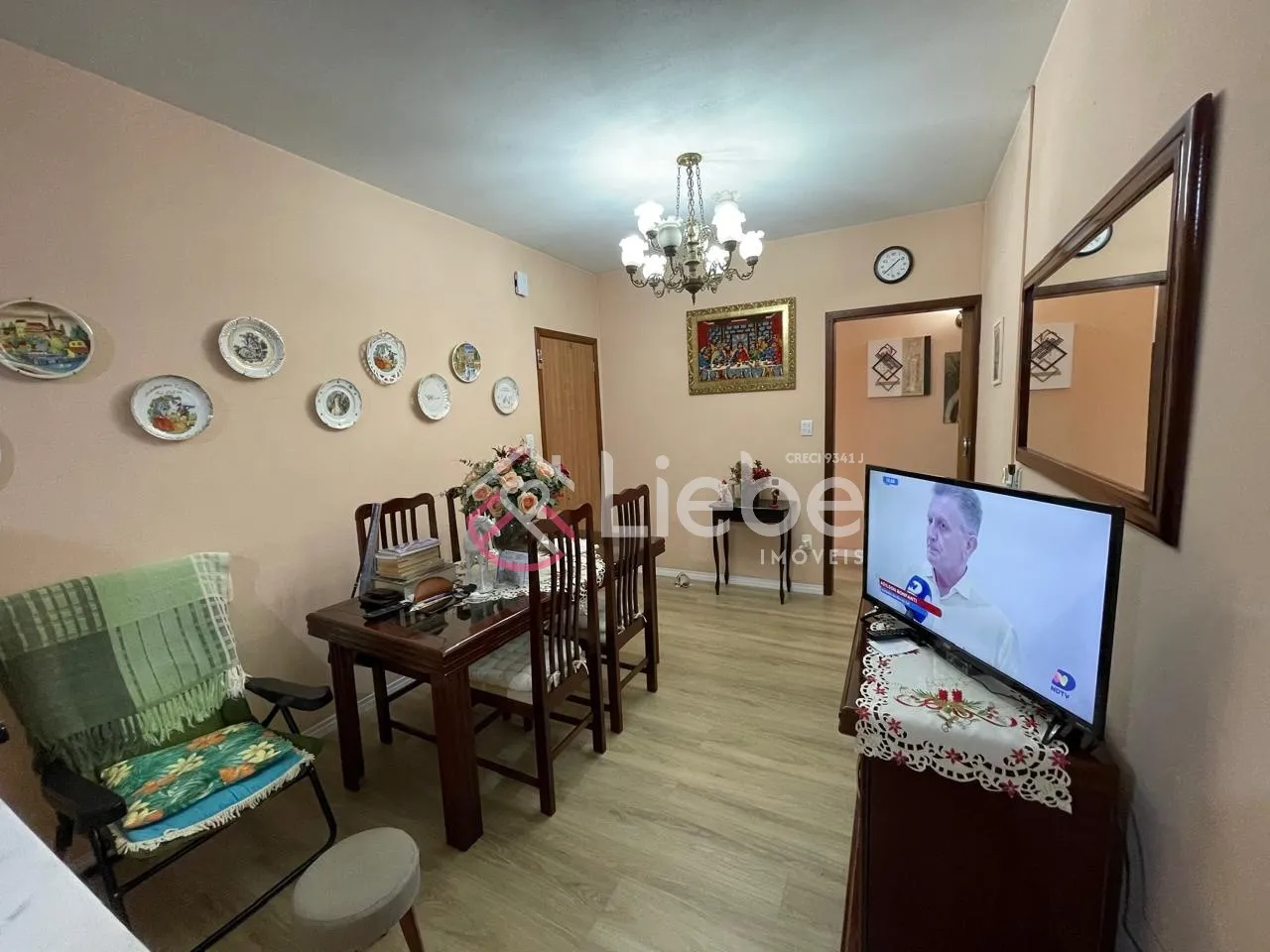 Imóvel COMERCIAL no Centro da cidade de Pomerode com 292,64m de área construída, sendo dois apartamentos e uma sala comercial. — foto 6