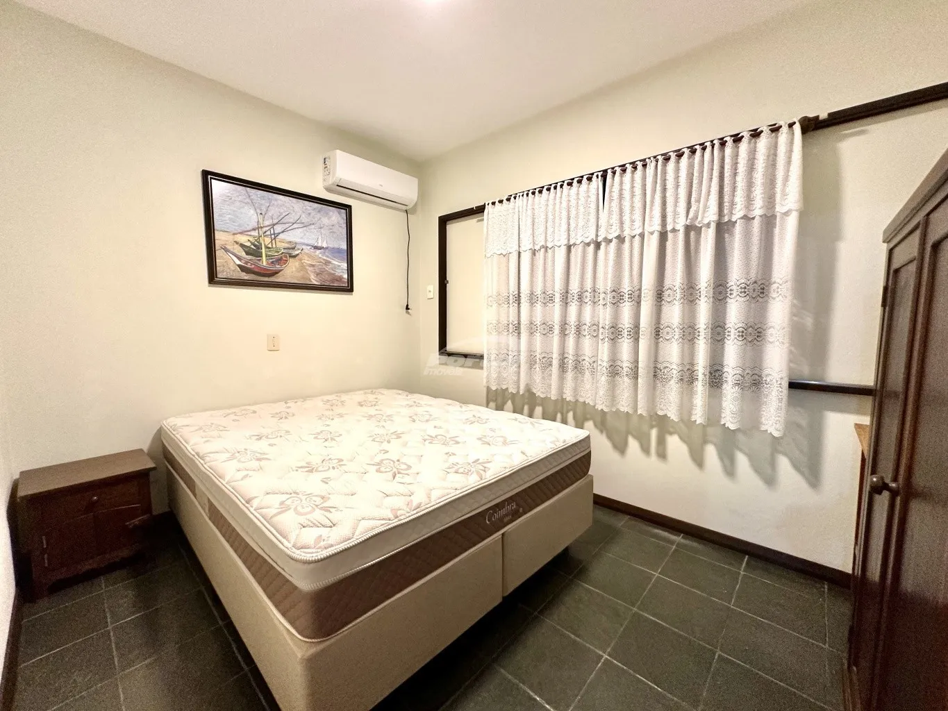 Casa com 6 dormitórios, sendo 1 suíte, a menos de 50 metros do mar. (Cód 20443) — foto 7