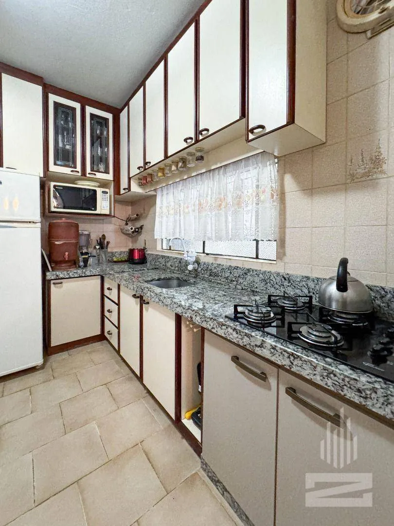 Excelente Casa à Venda com 3 Dormitórios e Semimobiliada no bairro Fortaleza em Blumenau — foto 7