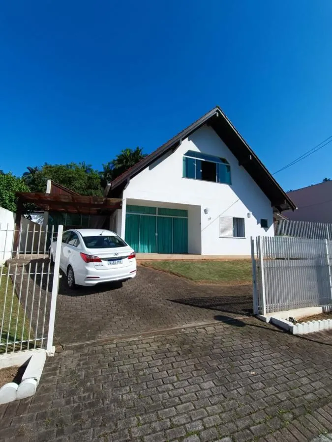 Casa para Venda em Blumenau, Itoupava Seca, 4 dormitórios, 2 suítes, 4 banheiros, 2 vagas - foto 1