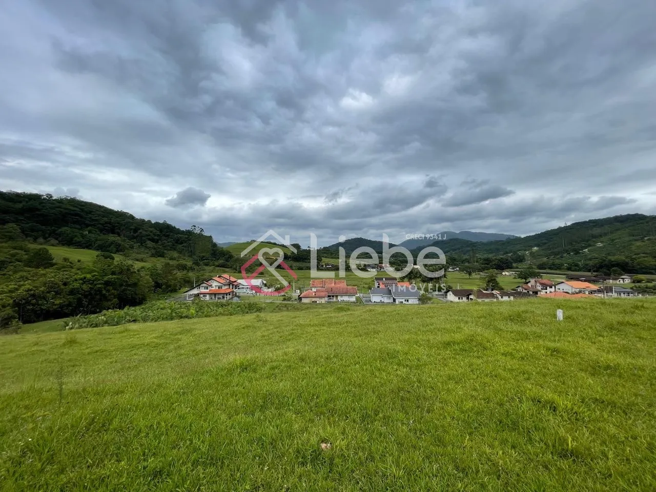 Lindo terreno na Rota do Enxaimel em Testo Alto na cidade de Pomerode com 2.242,00m e 59,00m de frente. — foto 2