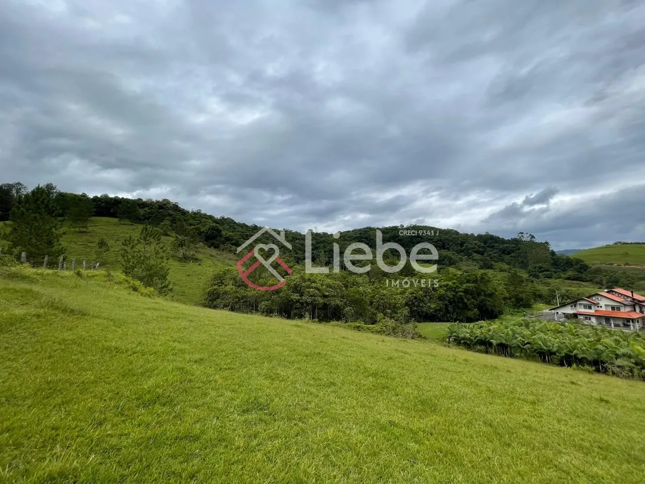 Lindo terreno na Rota do Enxaimel em Testo Alto na cidade de Pomerode com 2.242,00m e 59,00m de frente. — foto 7