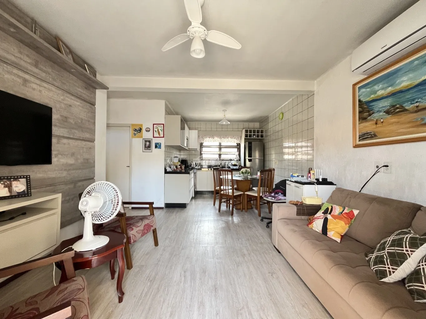 Casa com 4 dormitórios, sendo 1 suíte no centro de Balneário Piçarras/SC (Cód. 20459) — foto 6