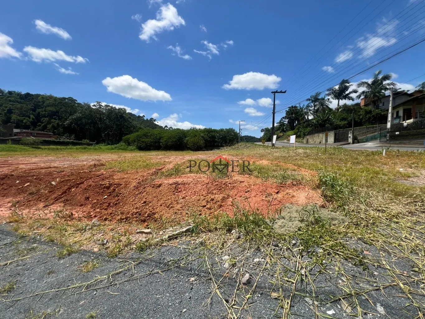 Ótima oportunidade de terreno no Centro da cidade de Pomerode, com 596,55m. Fazendo frente em 30,76m de forma irregular. — foto 3