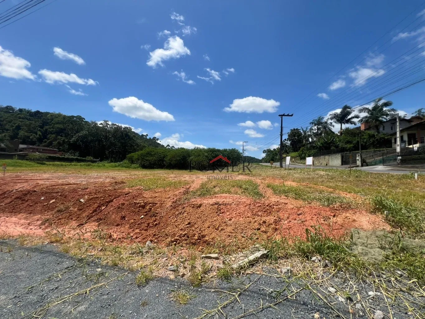 Ótima oportunidade de terreno no Centro da cidade de Pomerode, com 596,55m. Fazendo frente em 30,76m de forma irregular. — foto 4