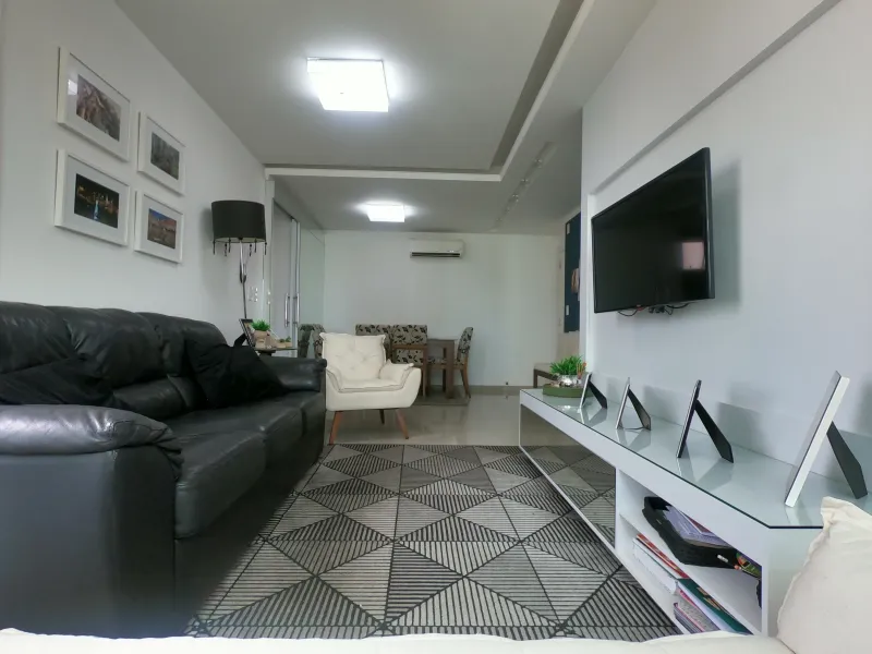 AMPLO APARTAMENTO DE 2 DORMITÓRIOS — foto 2