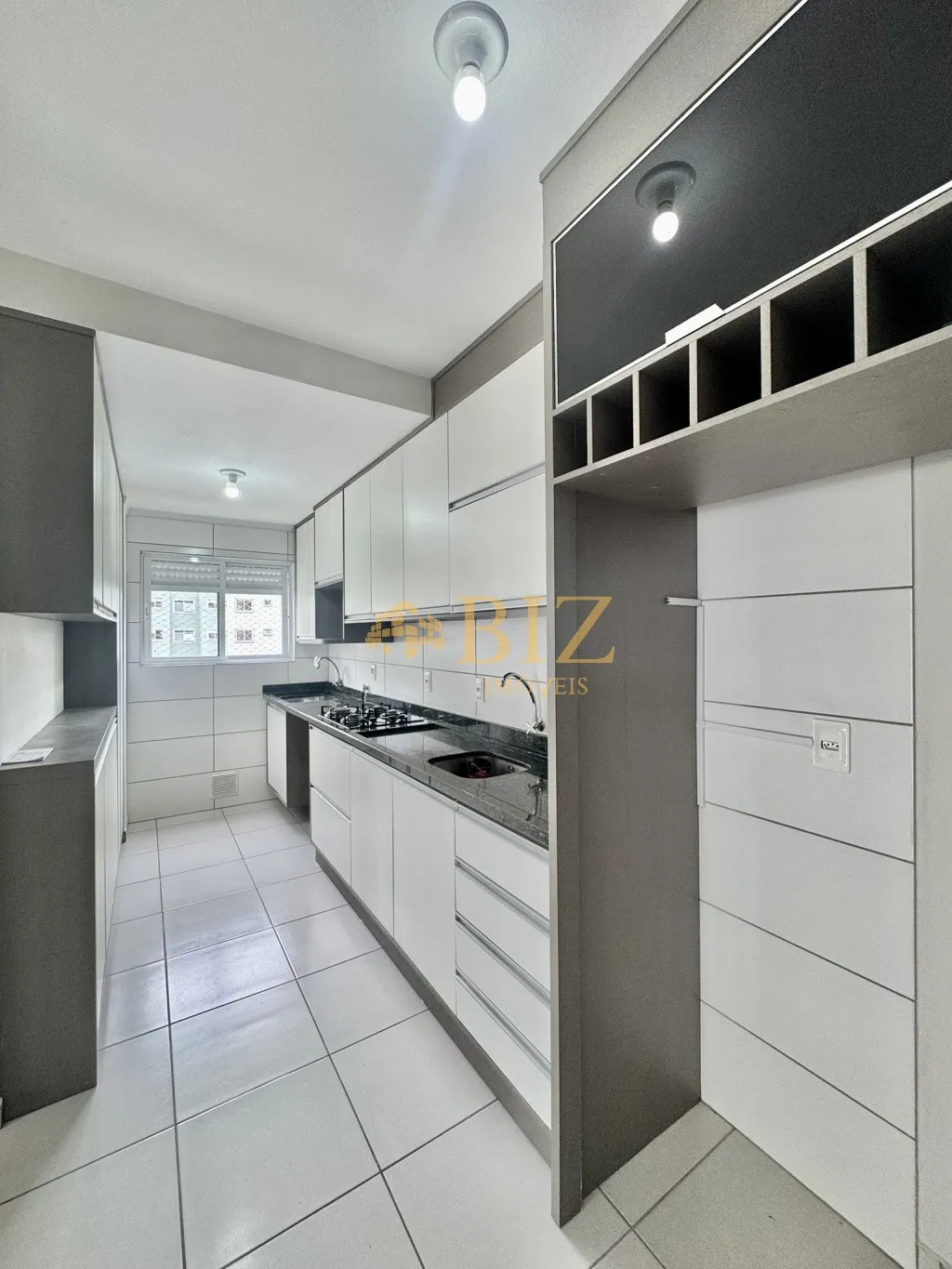 Excelente apartamento semimobiliado, com 02 dormitórios, no condomínio Tannenberg, no Bairro Badenfurt. — foto 6