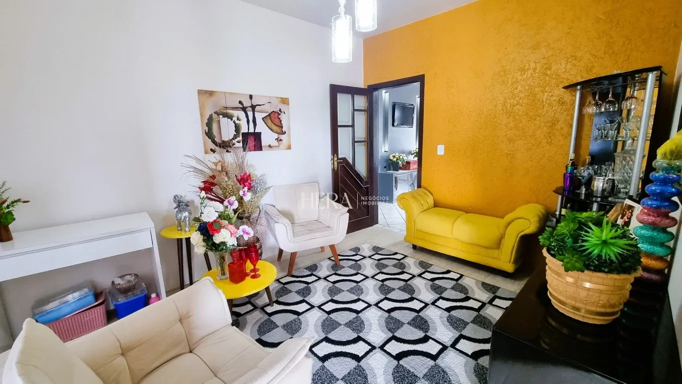 Casa no bairro Garcia com 03 dormitórios sendo 01 suíte! Ampla área de lazer. — foto 4