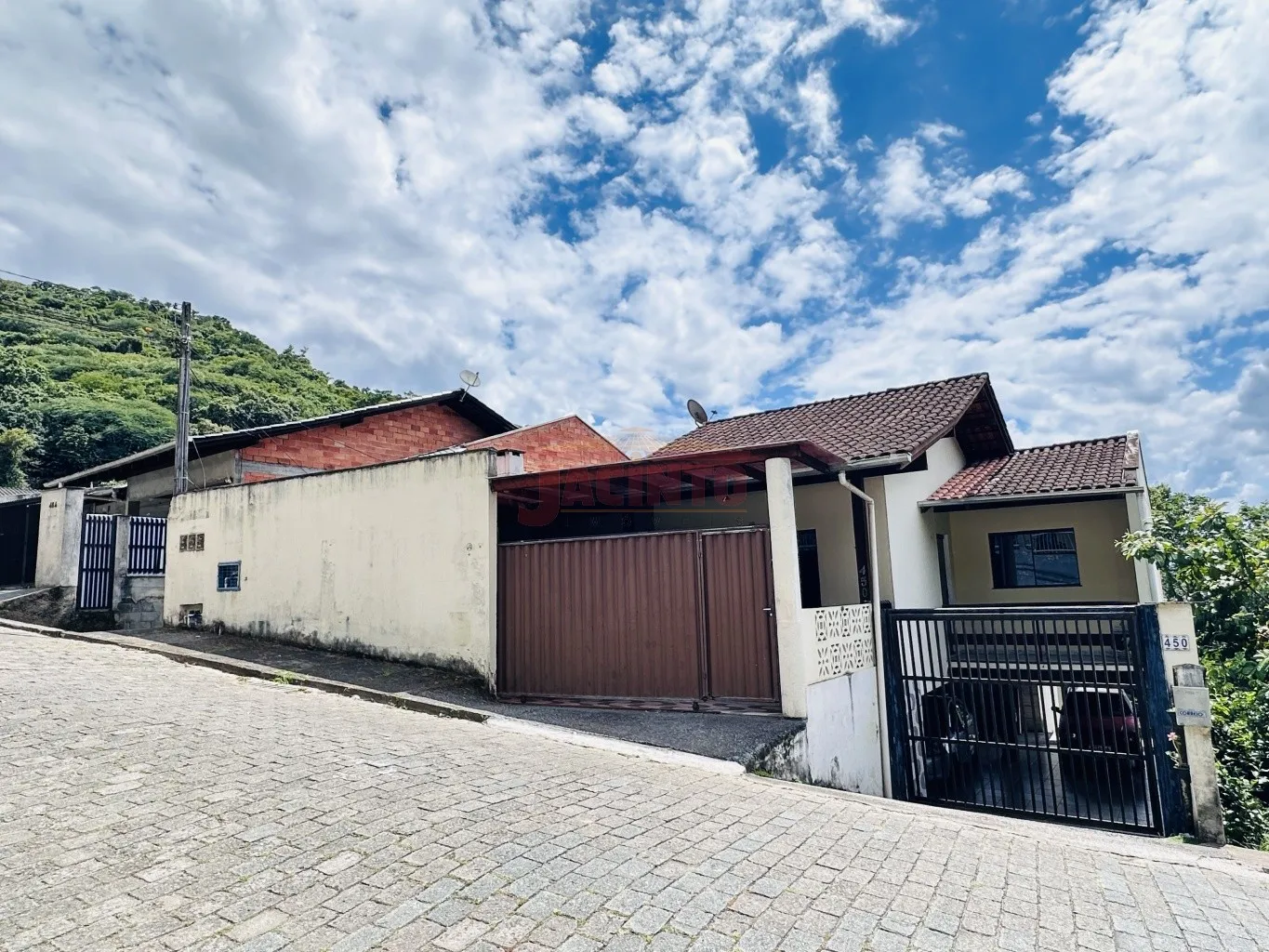 Oportunidade - Terreno com ótima casa de 2 andares + edícula:1 moradia e duas opções de aluguel para renda extra! - foto 1