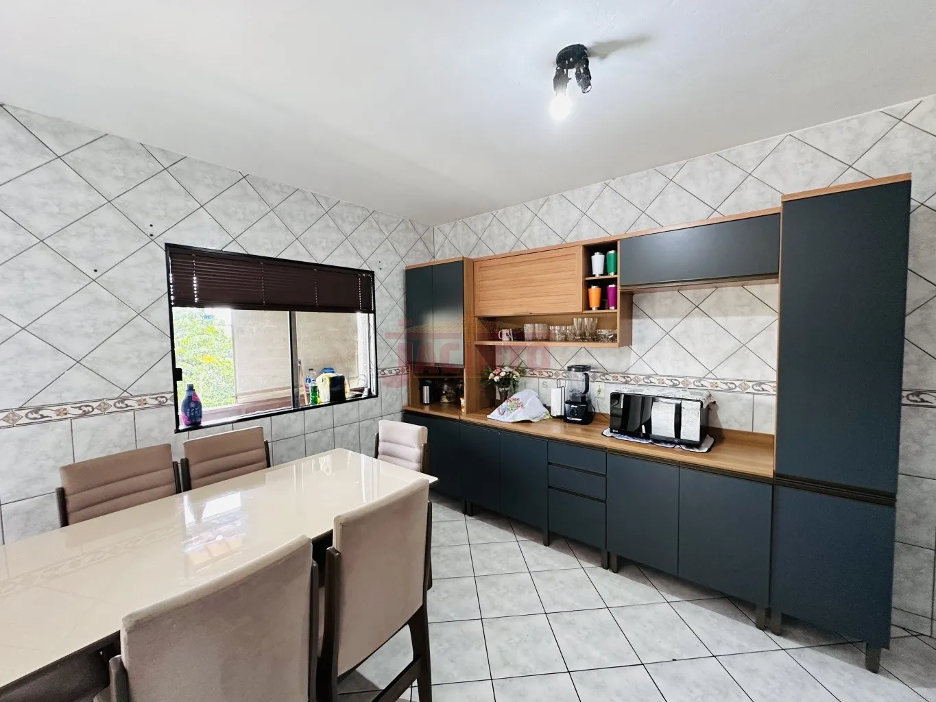 Oportunidade - Terreno com ótima casa de 2 andares + edícula:1 moradia e duas opções de aluguel para renda extra! — foto 4