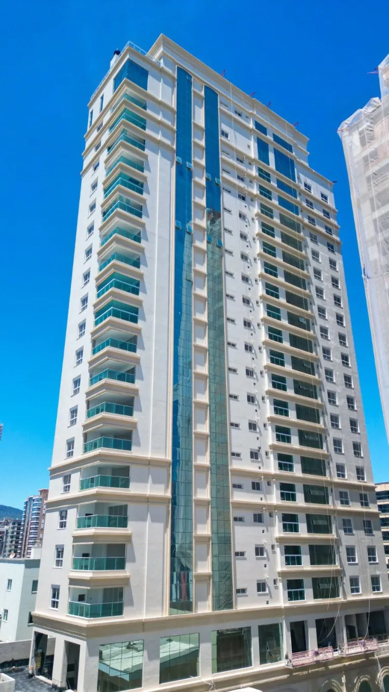 APARTAMENTO DE ALTO PADRÃO, COM QUATRO SUÍTES E DUAS VAGAS DE GARAGEM - EM MEIA PRAIA/ITAPEMA — foto 5