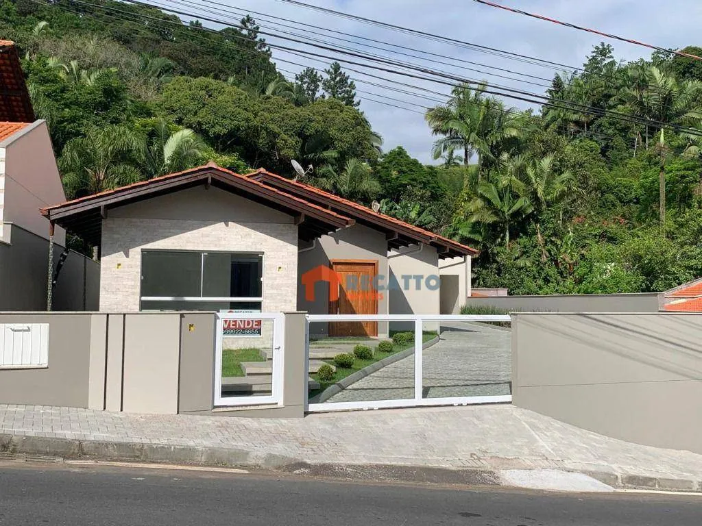 Casa Exclusiva no Centro de Gaspar com 3 Suítes e Vista para Área de Preservação! — foto 2