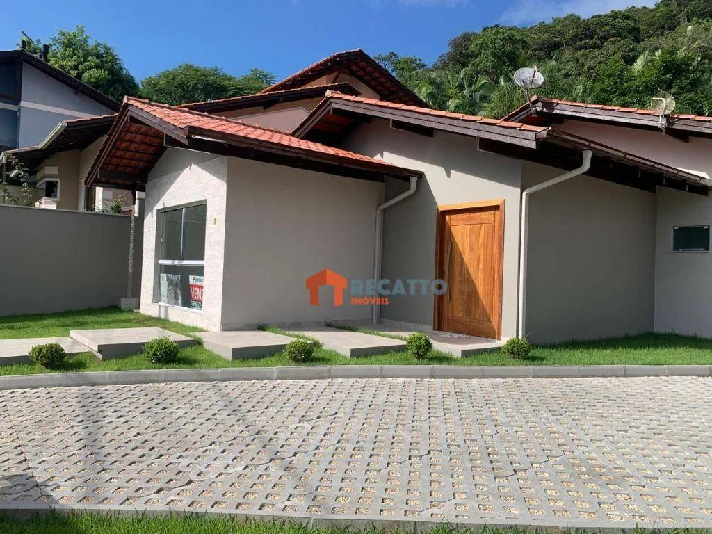 Casa Exclusiva no Centro de Gaspar com 3 Suítes e Vista para Área de Preservação! — foto 4