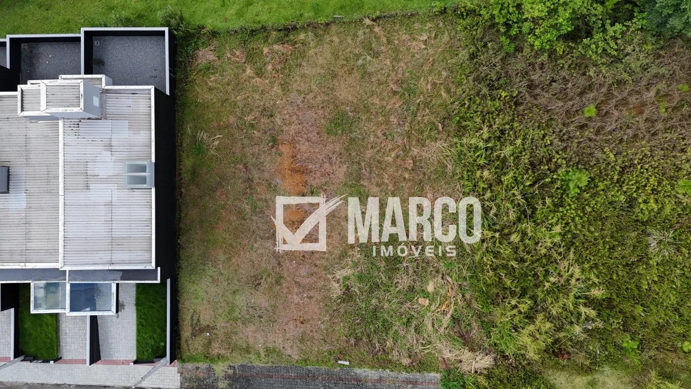 Terreno com 450 m2 em rua sem saída - foto 1