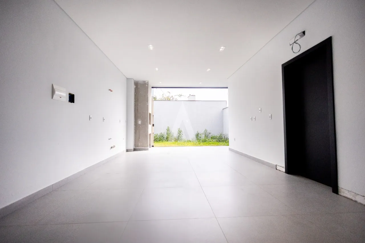 Casa com 3 suítes à venda no bairro Santo Antônio em Joinville-SC por R$1.183.000,00. — foto 3