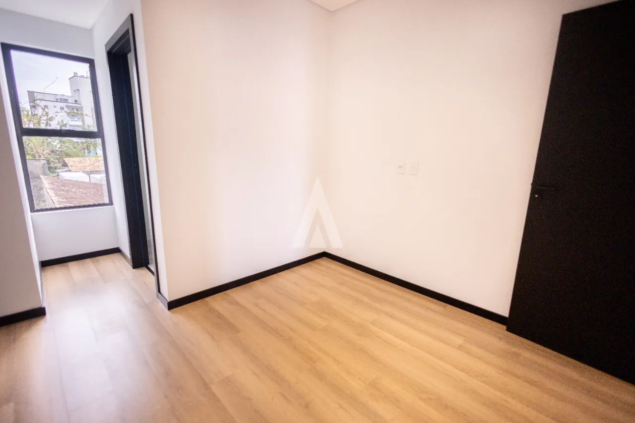 Casa com 3 suítes à venda no bairro Santo Antônio em Joinville-SC por R$1.183.000,00. — foto 7