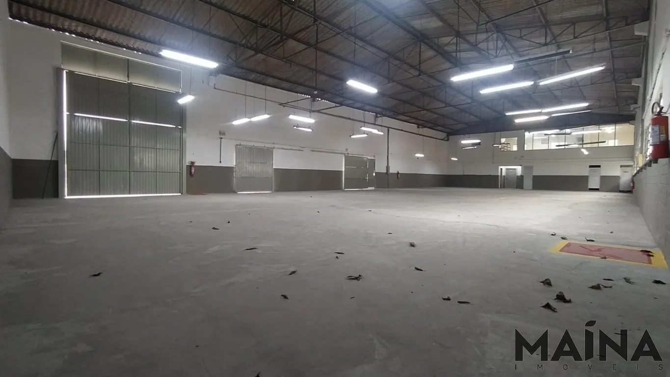 Ótimo Galpão Industrial localizado no bairro Itoupava Central — foto 7