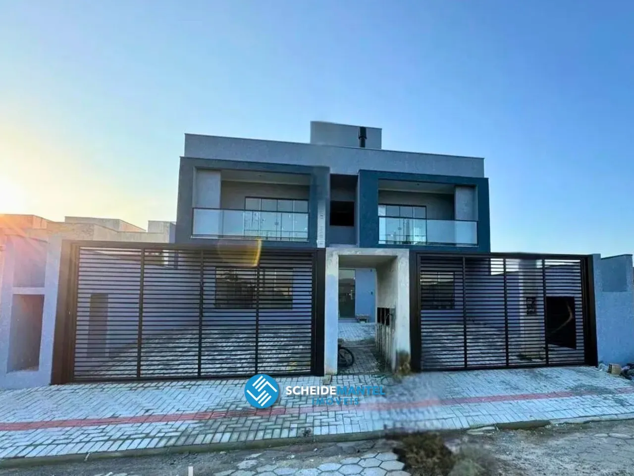 APARTAMENTO NO ITACOLOMI - BALNEÁRIO PIÇARRAS/SC - foto 1