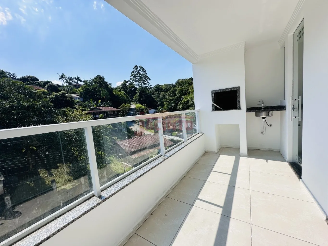 Apartamento 2 quartos (1 suíte), sacada com churrasqueira, pronto para morar, no bairro Fortaleza. — foto 7