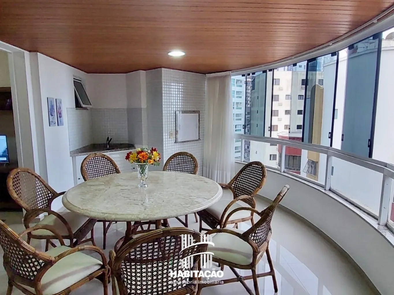 Apartamento mobiliado vista para o mar em Balneário Camboriú - foto 1