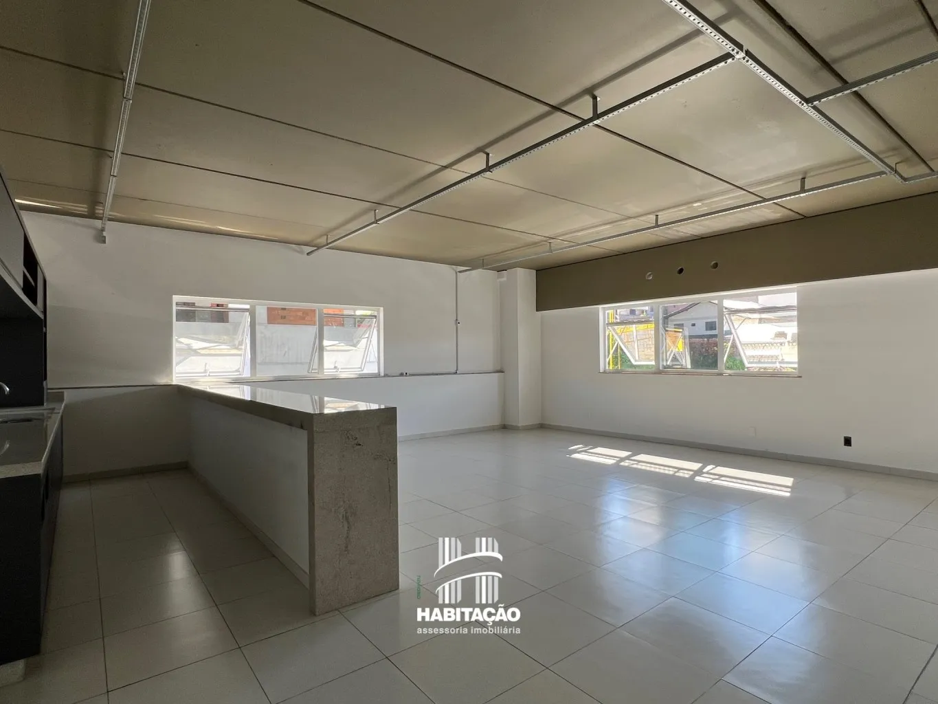 Ampla Sala Comercial em Localização Estratégica — foto 4