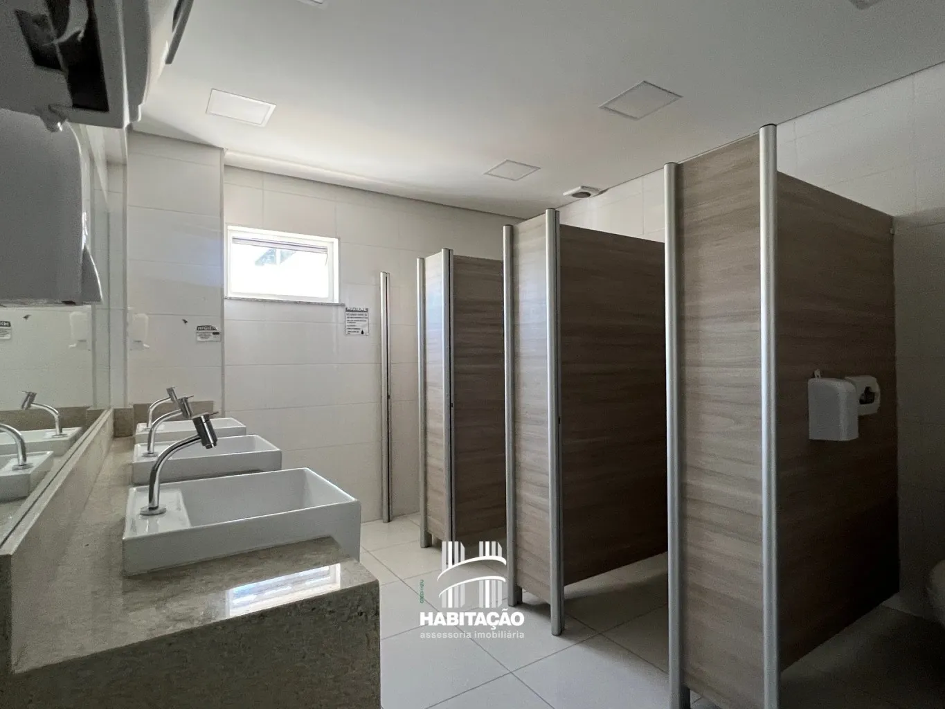Ampla Sala Comercial em Localização Estratégica — foto 5