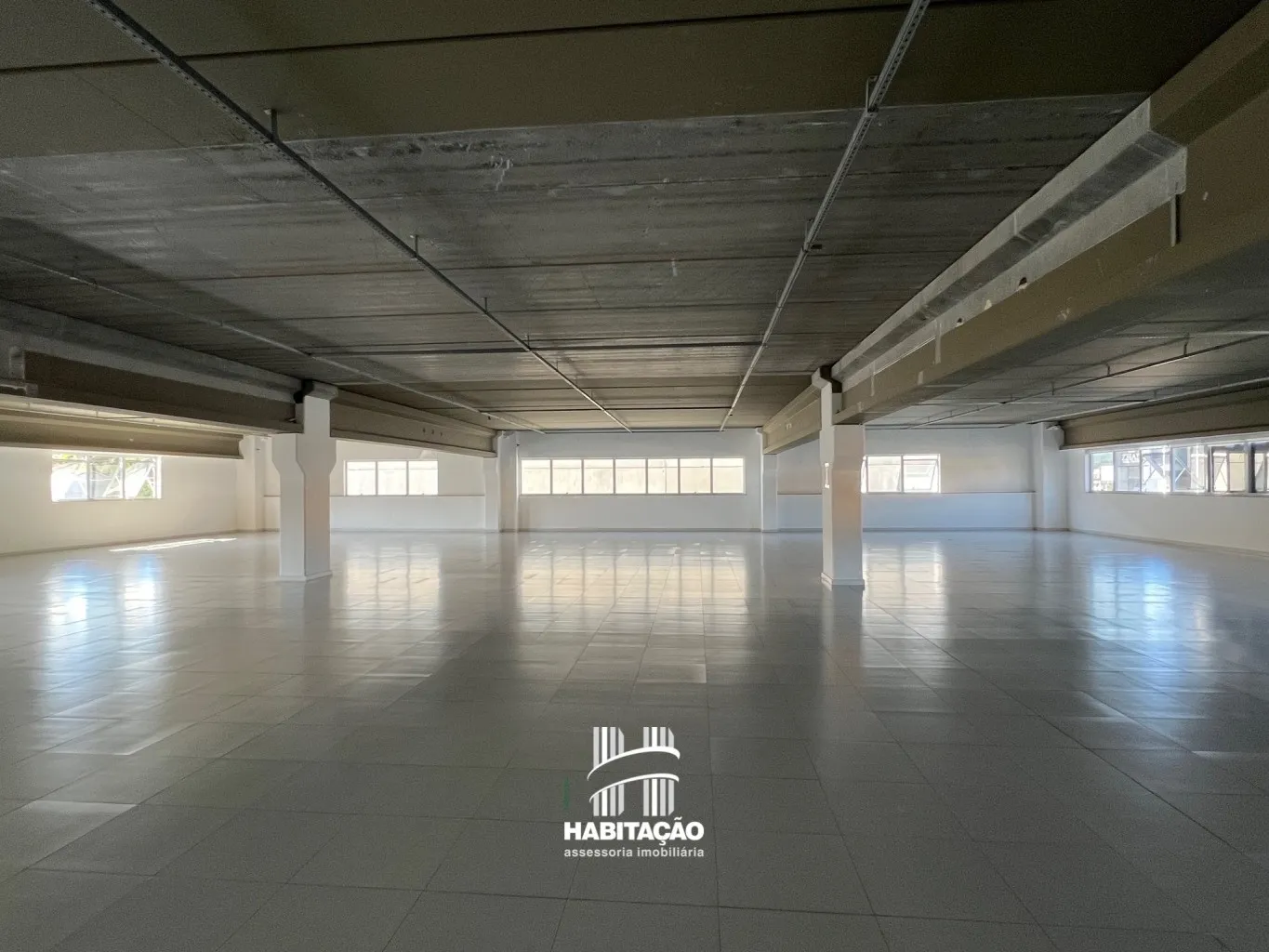 Ampla Sala Comercial em Localização Estratégica — foto 7