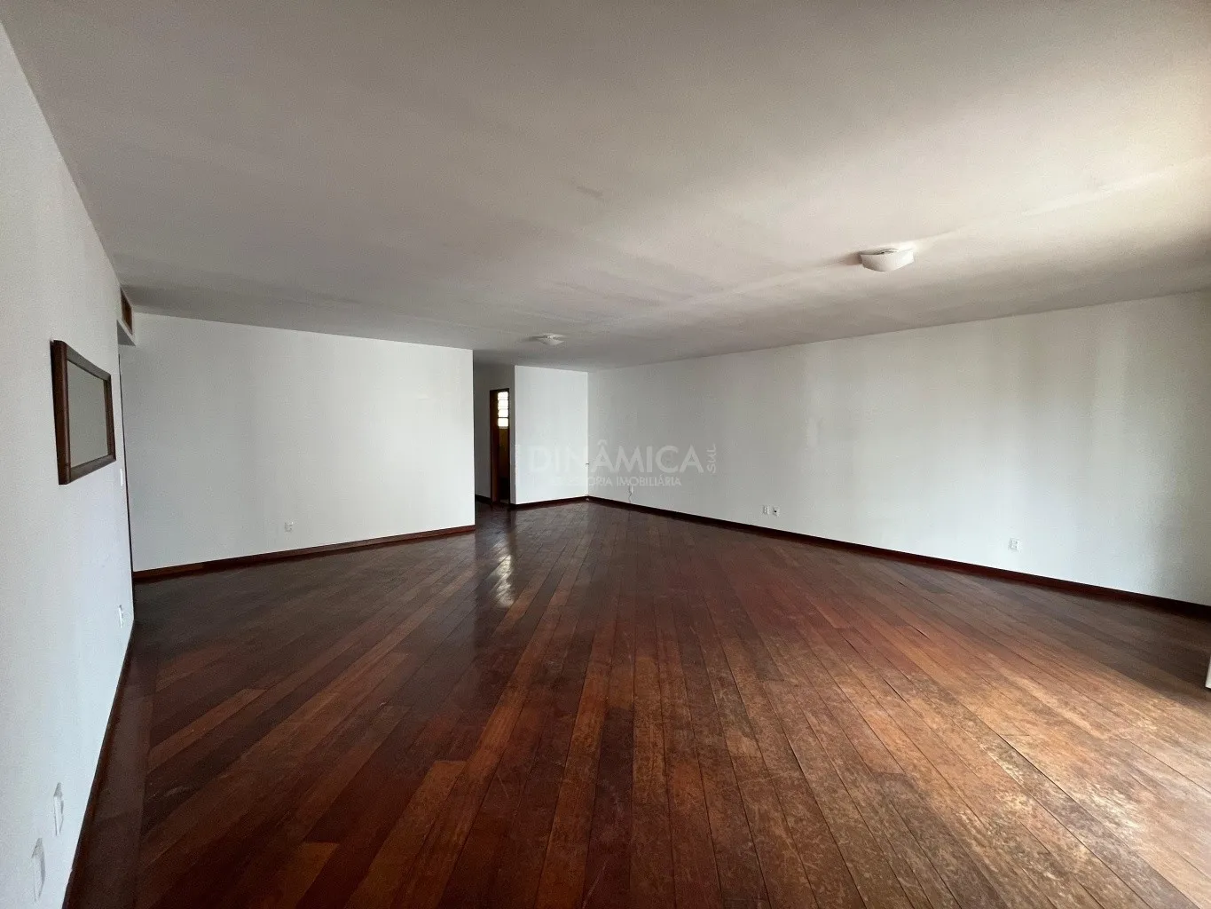 Apartamento Semi-mobiliado no centro de Blumenau - foto 1