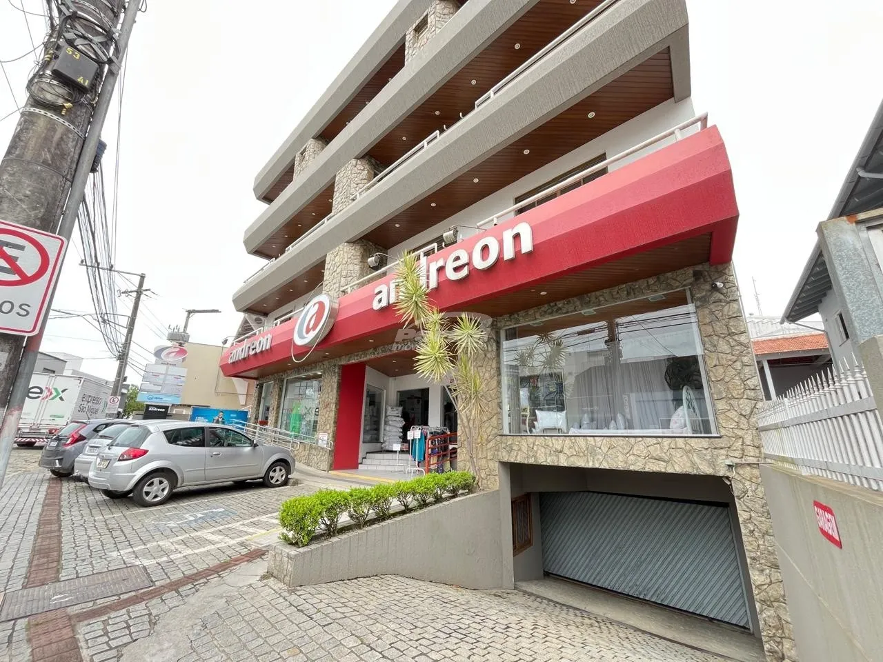 Loja térrea com 730m disponível para locação no Centro de Indaial — foto 4