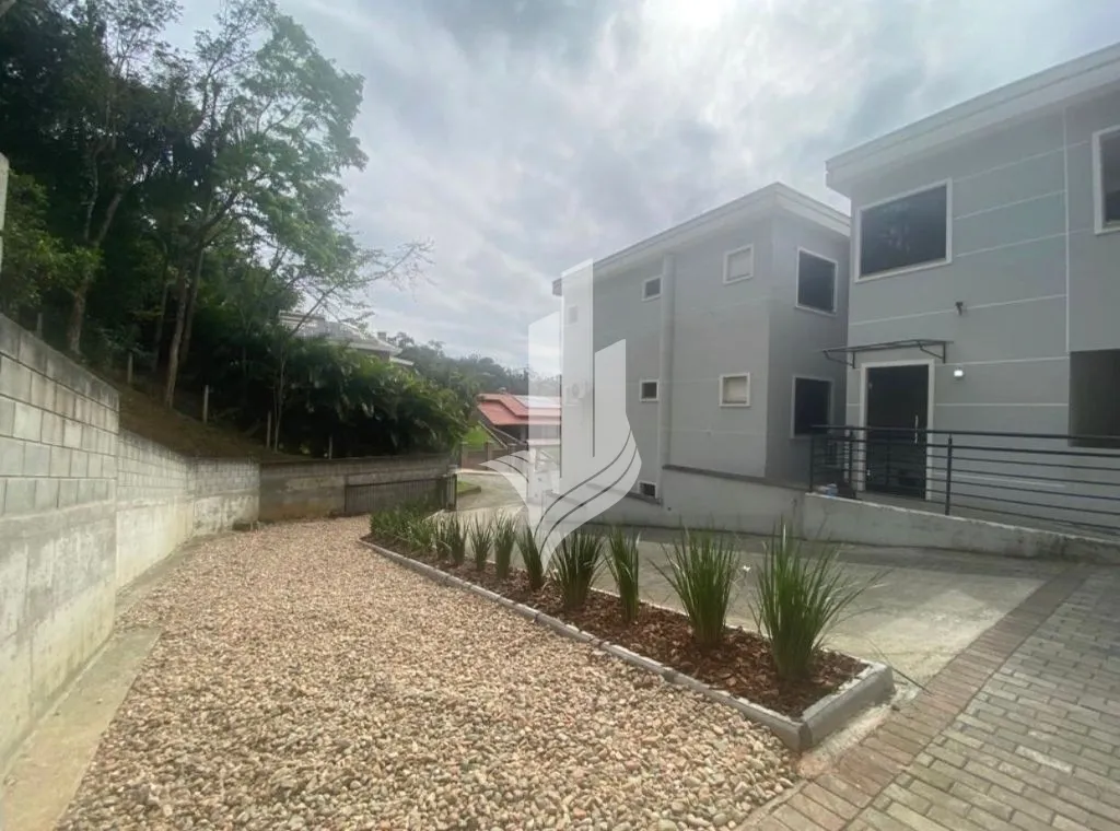 Apartamento à Venda - Água Verde - foto 1