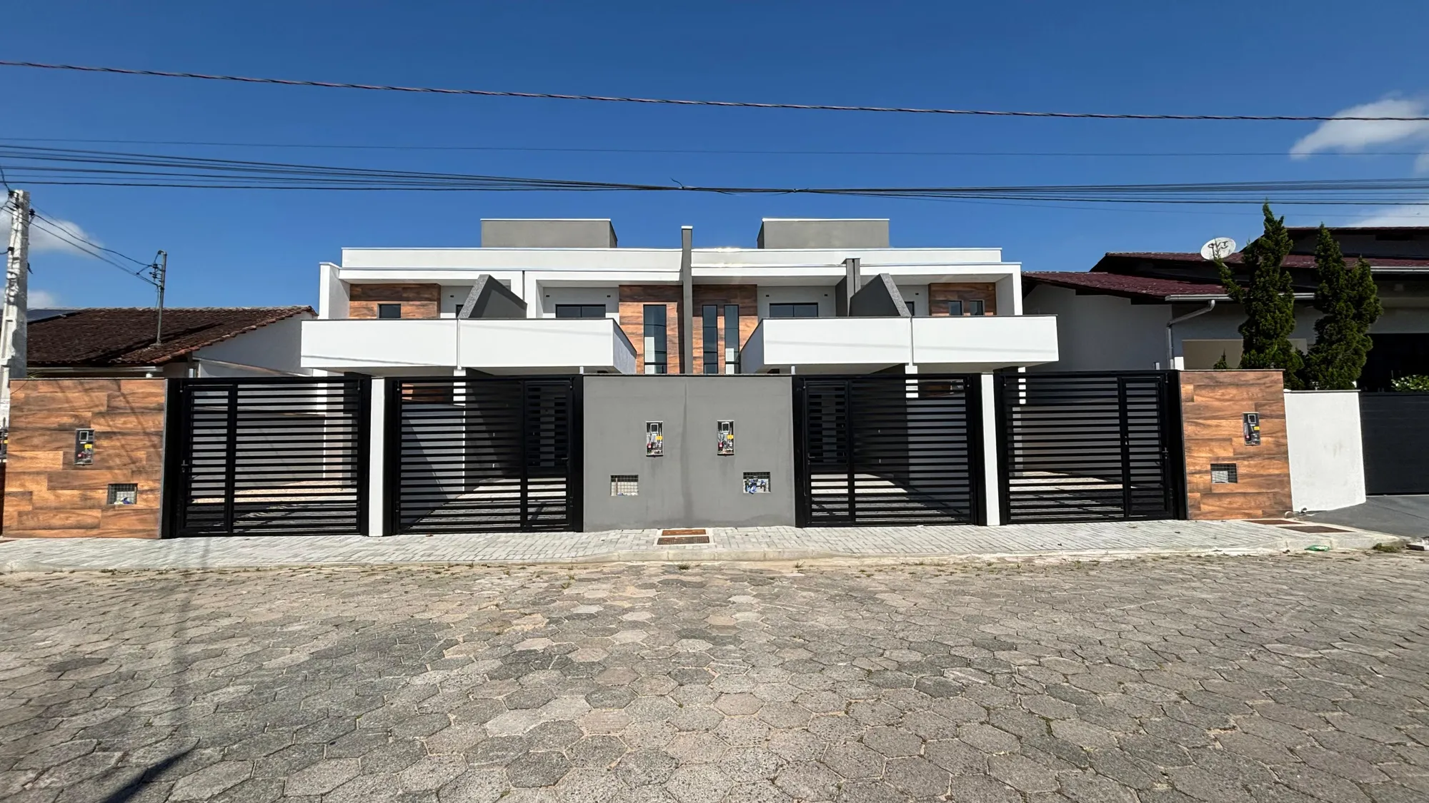 Sobrado bairro Poço Grande Gaspar SC - foto 1