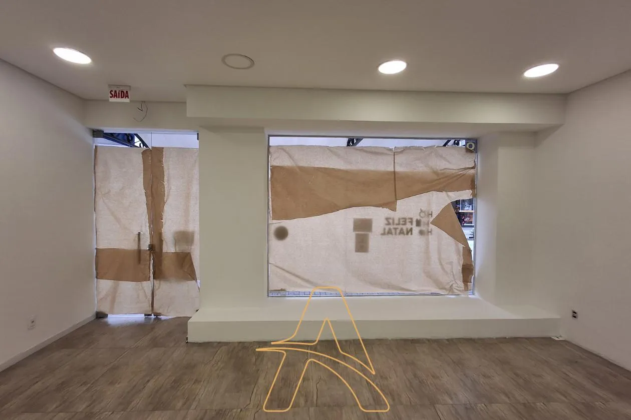 Sala Comercial Térrea com Mezanino na Rua XV De Novembro — foto 5