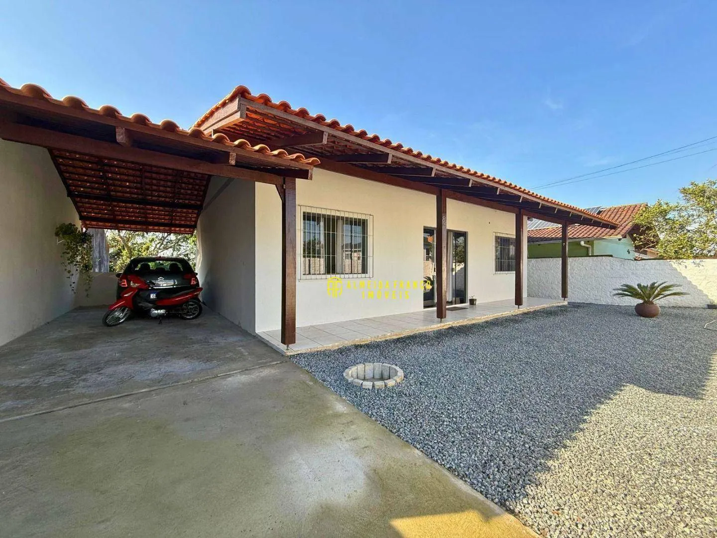 Casa com 3 dormitórios à venda no Bairro Fortaleza! - foto 1