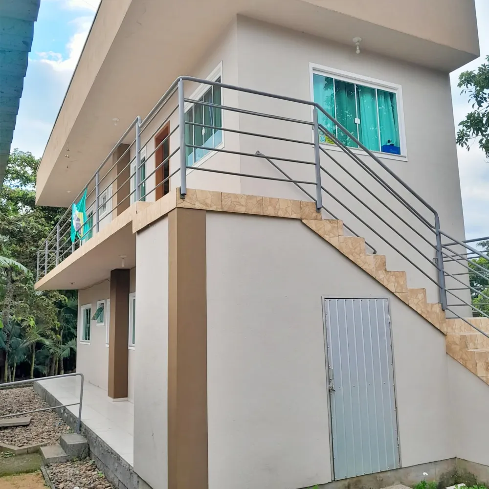 Imóvel com 2 Casas + 1 Prédio com 2 Apartamentos — foto 6