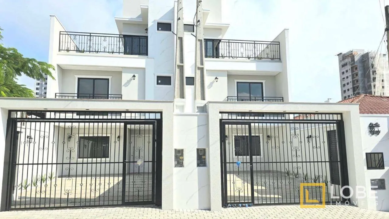 Casa nova com 3 suítes e piscina à venda na cidade de Penha em SC - foto 1