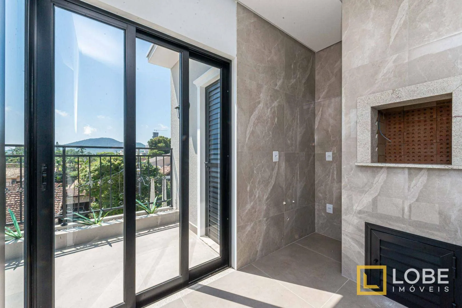 Casa nova com 3 suítes e piscina à venda na cidade de Penha em SC — foto 5