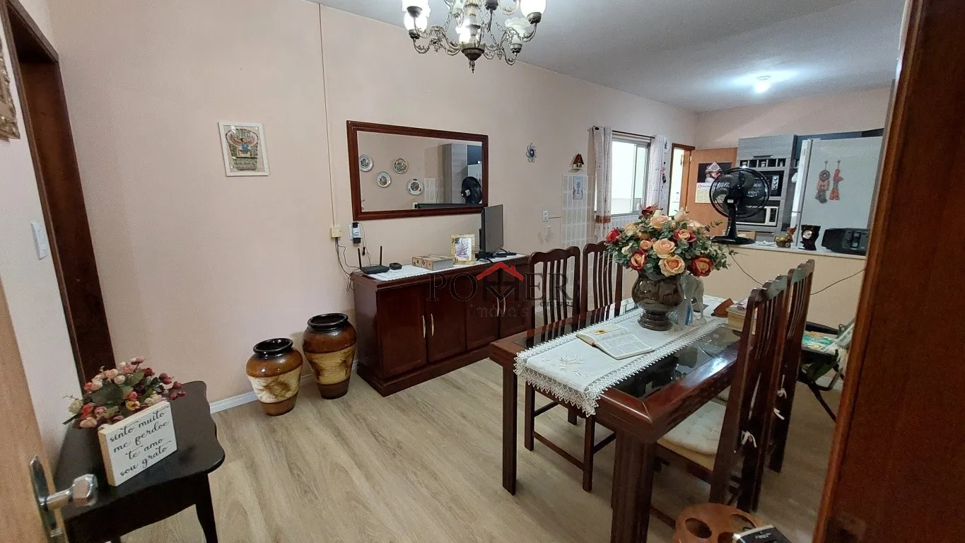 Ótimo imóvel comercial no Centro da cidade com 543,94m, sendo uma sala comercial no térreo e 2 amplos apartamentos no segundo pavimento.. — foto 3