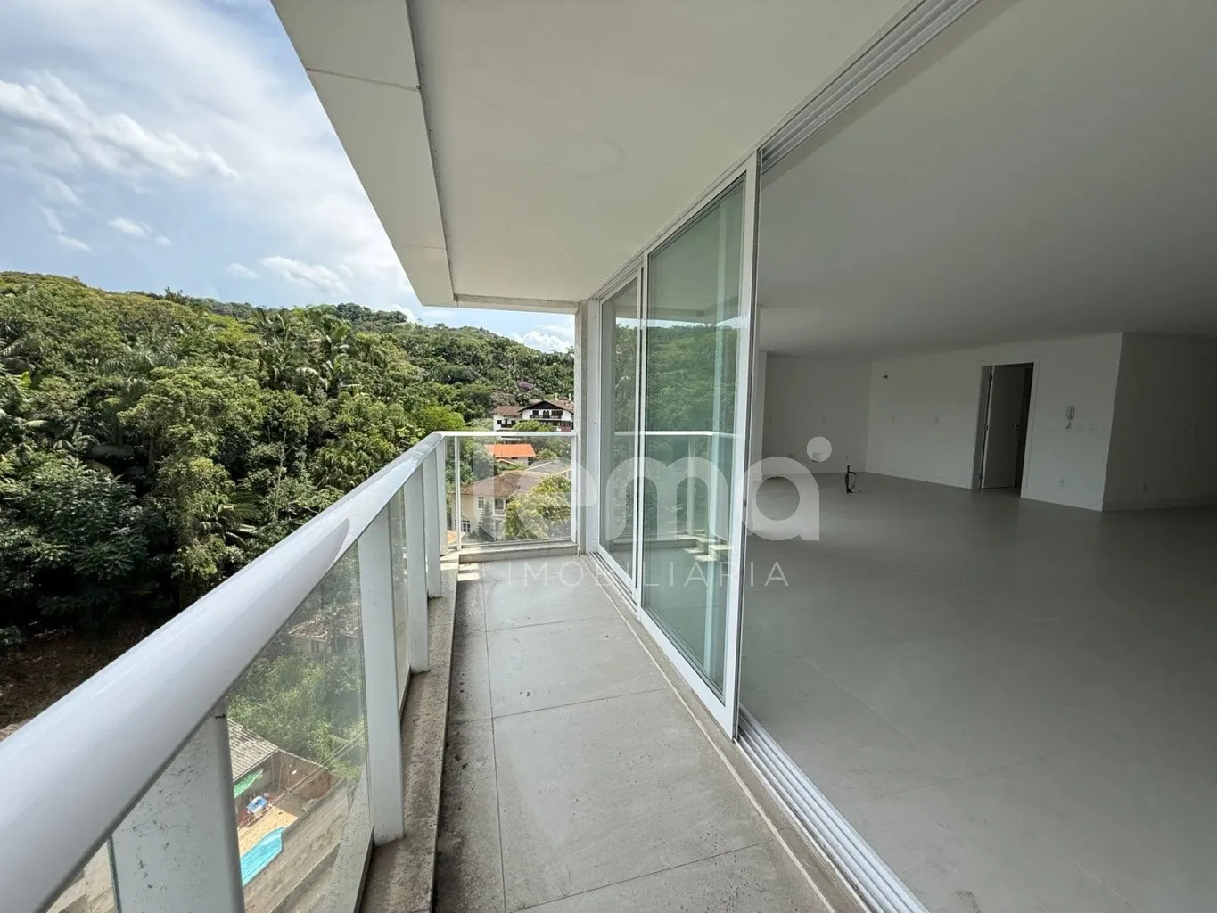 Apartamento novo de alto padrão com 3 suítes, no bairro Bom Retiro, em Blumenau. - foto 1