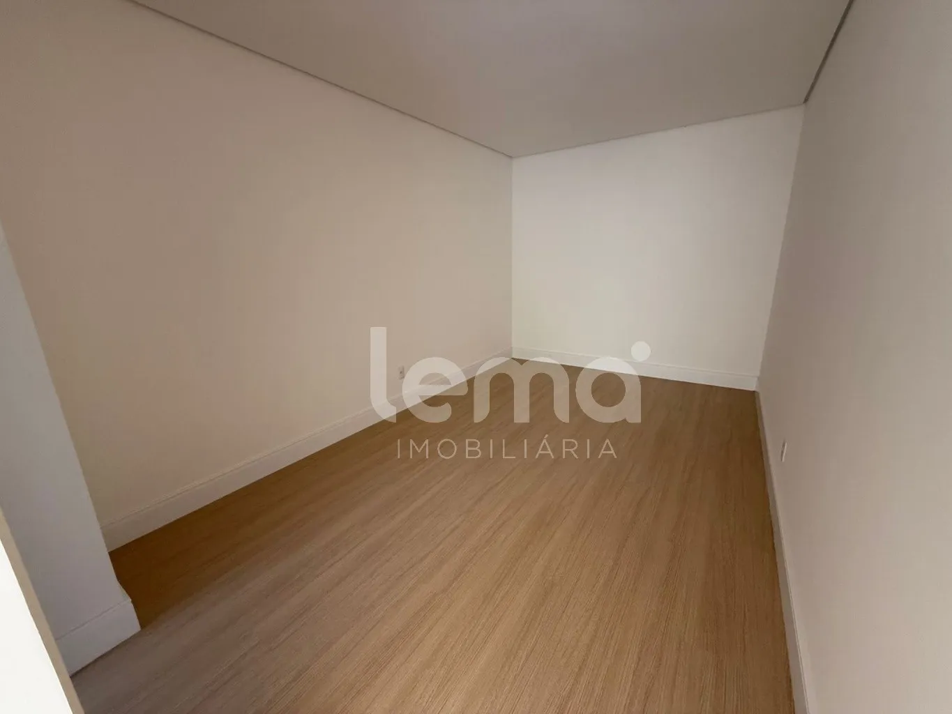 Apartamento novo de alto padrão com 3 suítes, no bairro Bom Retiro, em Blumenau. — foto 5