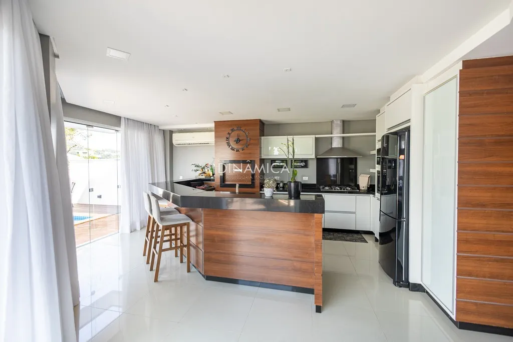 Casa Alto Padrão com 4 dormitórios no Jardim Blumenau — foto 3