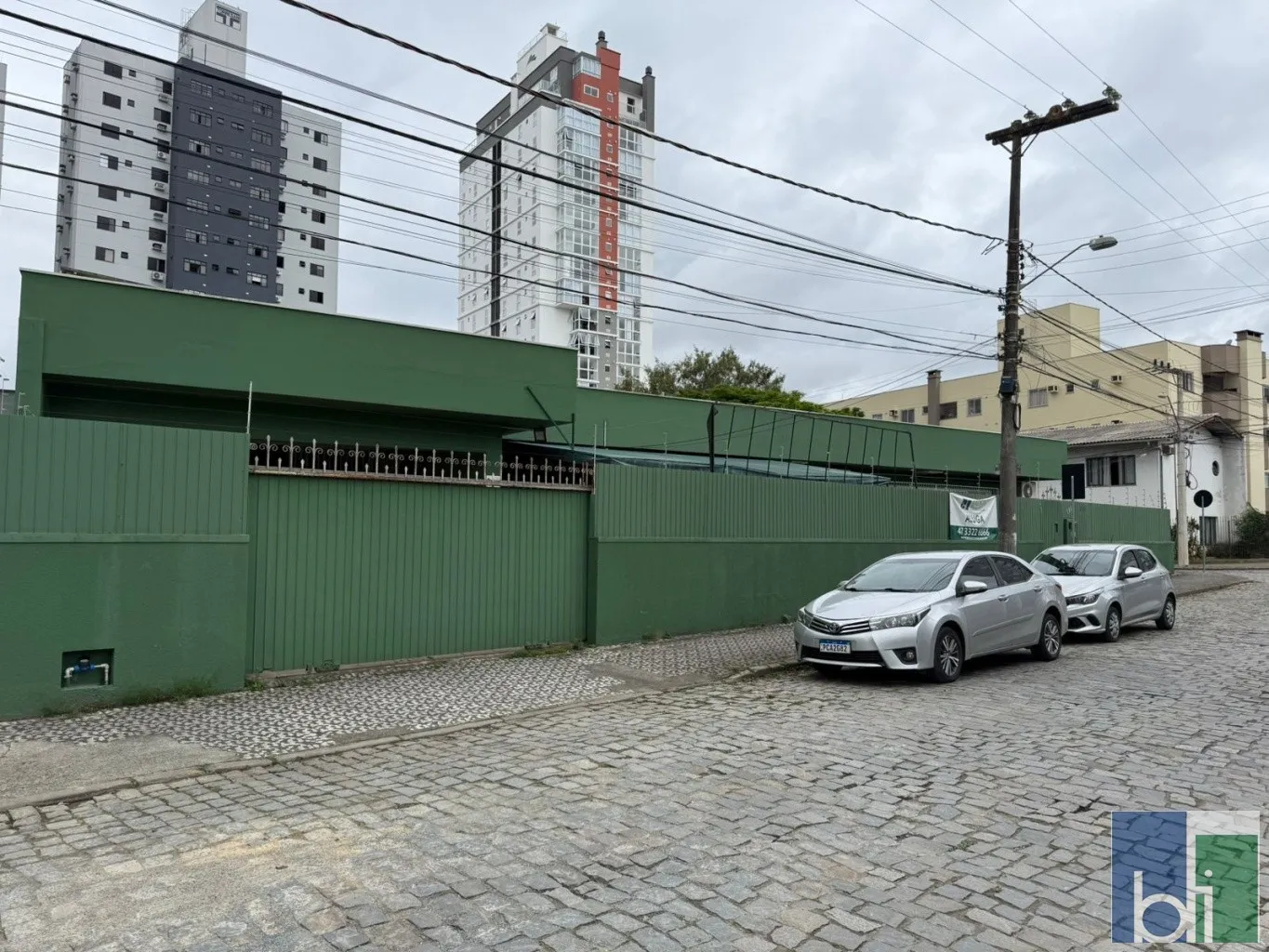 Casa Comercial de Alto Padrão na Rua Jaraguá, Bairro Velha - Blumenau (SC) — foto 3