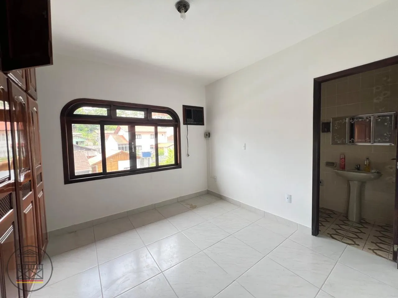 Casa baixa com excelente terreno no bairro Fortaleza. — foto 3