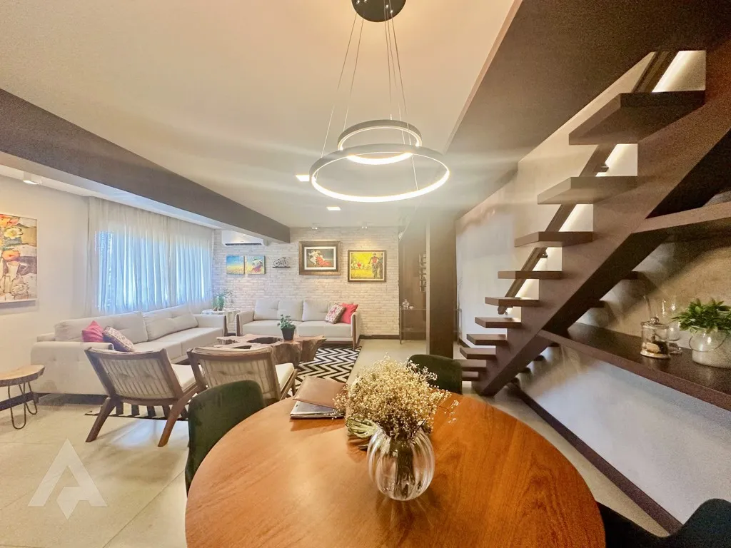 Linda casa à venda, com 3 pavimentos e 2 amplas suítes no bairro Garcia! — foto 4